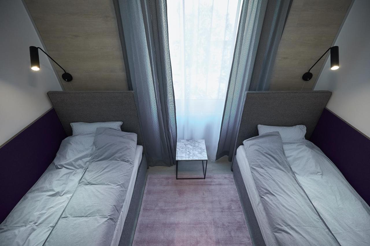 7Domb Apartman Komló Esterno foto
